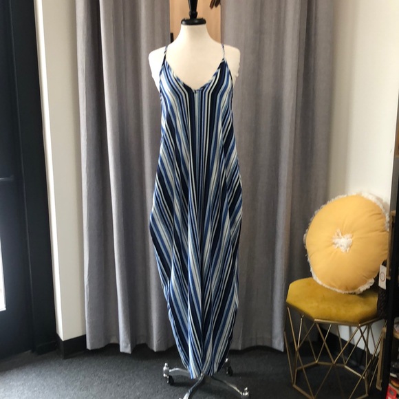 Maxi Dress - Picture 2 of 3